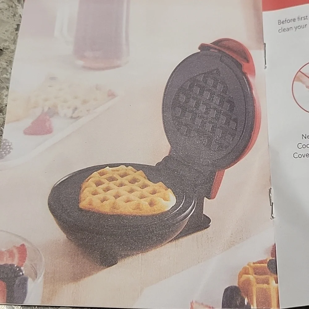 Mini waffle maker - Picture 3 of 3